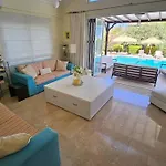 Вилла With Fabulous Barbeque House