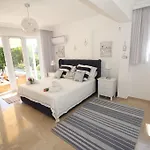 Вилла With Fabulous Barbeque House *