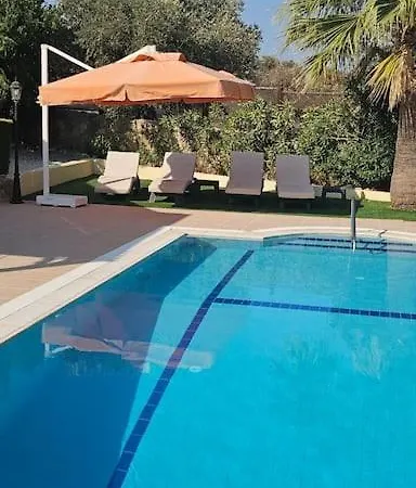 With Fabulous Barbeque House Вилла Кирения