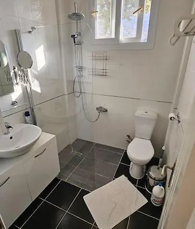 Вилла With Fabulous Barbeque House Кирения