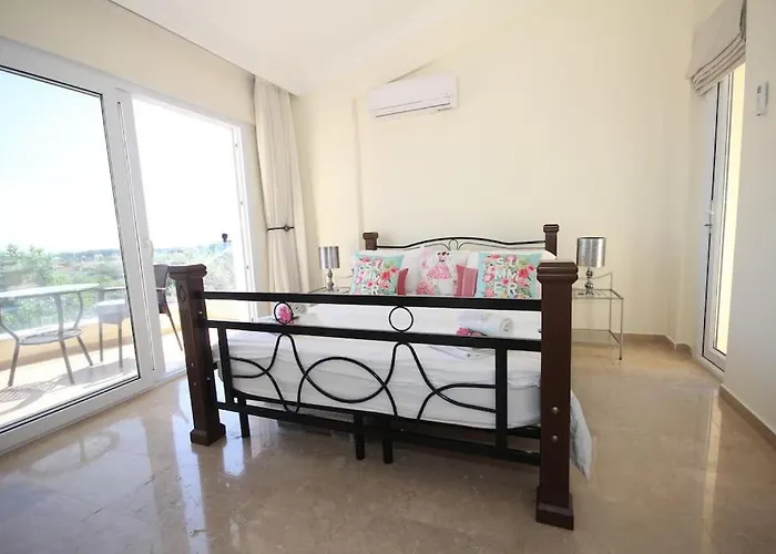 With Fabulous Barbeque House Villa Kyrenia (Northern Cyprus)