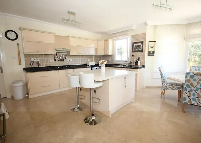 Villa With Fabulous Barbeque House *