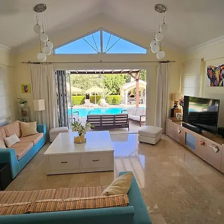 Villa With Fabulous Barbeque House